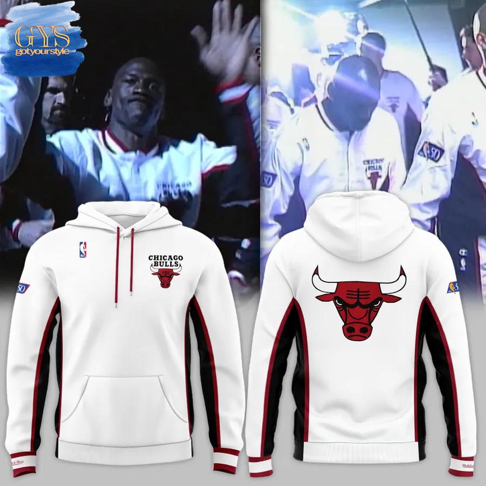 Chicago Bulls Michael Jordan Limited Edition White Hoodie Premium Merchandises
