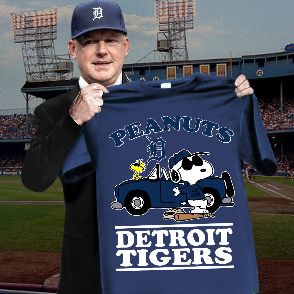 Detroit Tigers And Peanuts T-Shirt Best Gift For Fans
