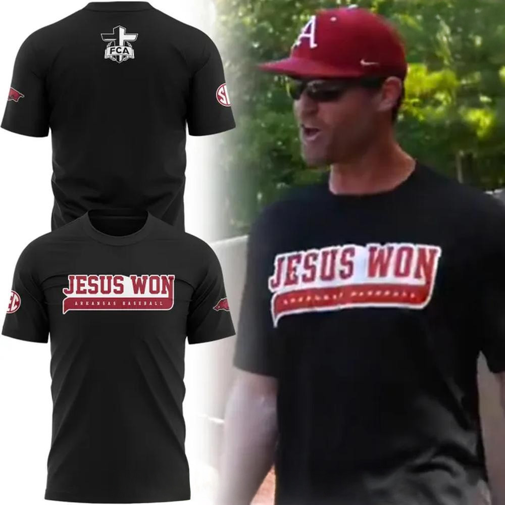 Jesus Won Arkansas Razorbacks 2025 Special T-Shirt Great Gifts For Dad