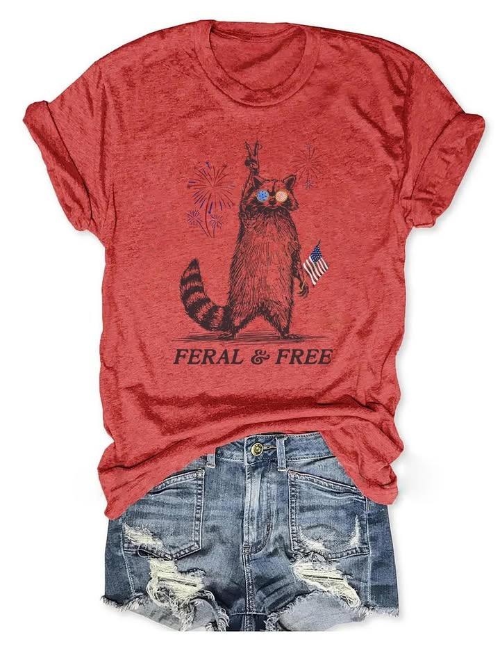 Raccoon Feral And Free Shirt Funny 4th Of July T-Shirt Gifts For Mom